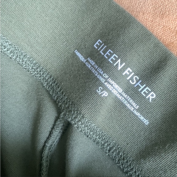 Eileen Fisher. Amazing cropped pants that match the tee. S. Roomy will fit a M - Picture 4 of 6